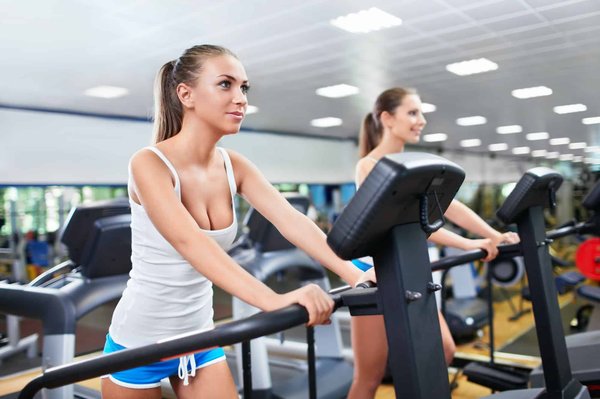 Quels appareils de fitness innovants utiliser pour une salle de gym à domicile ?